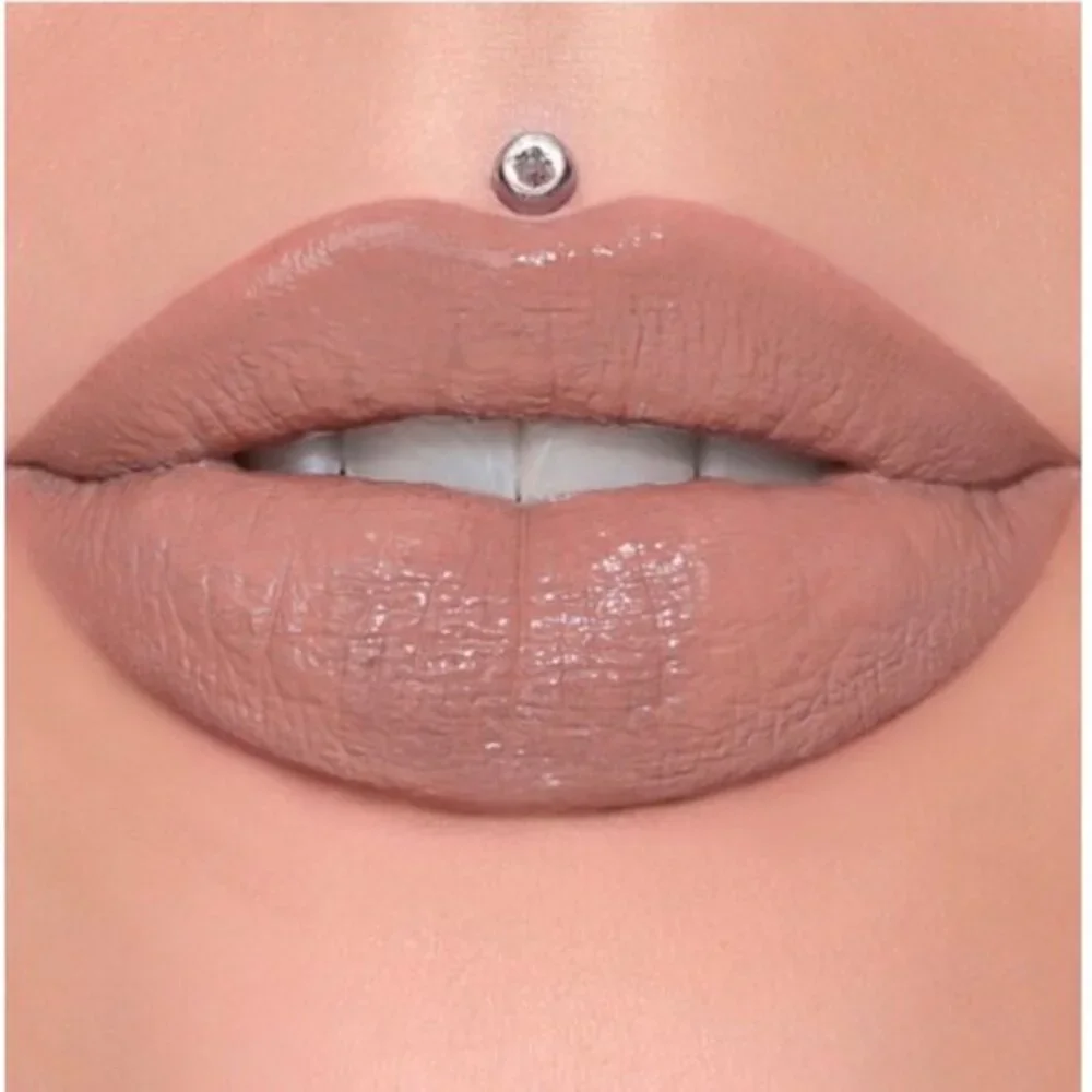 Jeffree Star Supreme Gloss Celebrity Skin 5.1ml Long-Lasting Full-Coverage Shin